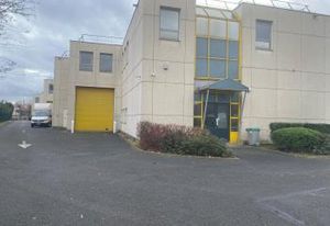 Location entrepôt Villeneuve-la-Garenne - Proximité A86 et RER C
