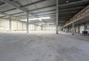Location entrepôt Maurepas - Proximité A12, A13 et Transilien