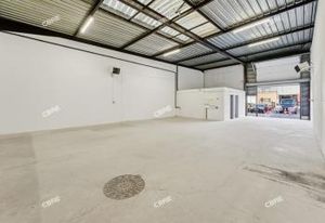 Location entrepôt Saint-Ouen-l'Aumône - Proche A15 et RER C