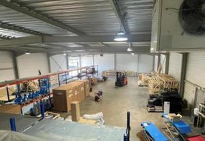 Vente entrepôt Houdan - Proche N12 et Transilien