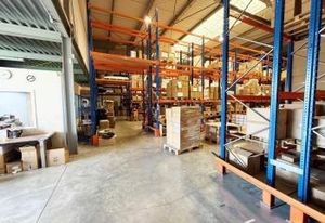 Location activité/entrepôt - 1769 m²