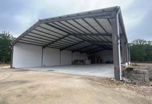 Location local d'activité La Ferté-Saint-Cyr - Proche A85