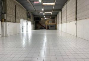 Local d'activité à vendre Villeneuve-la-Garenne - Proche A86 et RER