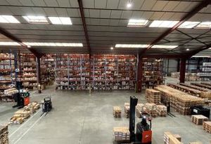 Location entrepôt Chalette-sur-Loing - 18 quais - Proche A77