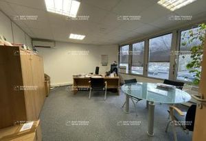 Vente bureaux Meylan - Proche bus C1 et autoroutes