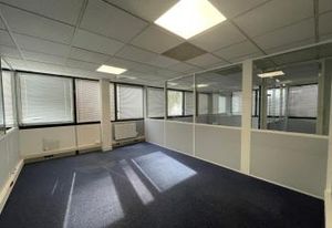 Vente bureaux Bois-Guillaume - Parc tertiaire et parking