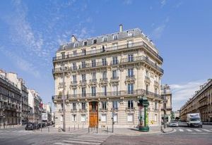 Bureaux à louer Paris 17 - Parc Monceau et métro à proximité