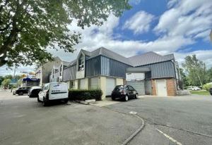 Location bureaux Le Petit-Quevilly - Proche transports en commun et commerces