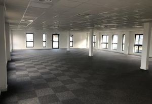 Location bureaux Beauvais - Proche A16 et aéroport Beauvais Tillé
