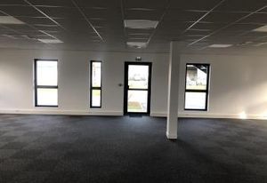 Location bureaux Beauvais - Proche A16 et aéroport Beauvais Tillé