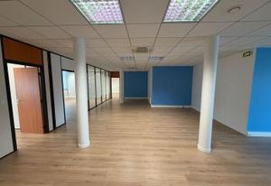Location bureaux 210 m² Lacroix-Saint-Ouen - Parc tertiaire dynamique