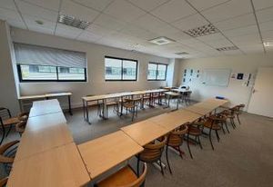 Bureaux à louer Compiègne - Parc tertiaire accessible