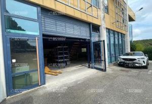 Location locaux mixtes Vallauris - Proche A8 et chemin Saint-Bernard