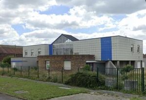 Vente locaux d'activité et bureaux Chauny - Proche gare SNCF