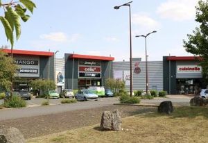 Location local commercial Saint-Quentin - Centre commercial Les Cerisiers