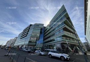 Location bureaux Vaulx-en-Velin - Proche transports
