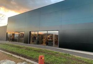Location local commercial Savigneux - Axe passant