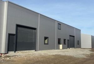 Local d'activité à vendre Savigneux - Accès camions optimisé
