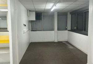 Location local commercial rénové Le Coteau