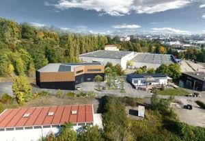 Locaux d'activité à vendre L'Étrat - Proche échangeur A72