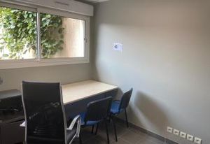 Location bureau Montrond-les-Bains centre - Proche commerces