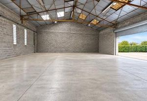 Location local d'activité Le Coteau - Terrain privatif 775 m²