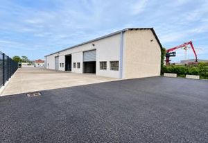 Location local d'activité Le Coteau - Terrain privatif 775 m²