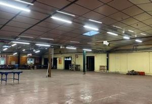 Locaux d'activité à vendre Saint-Galmier - Divisible dès 262 m²