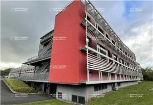 Location bureaux Orvault - Proche porte de Sautron, parking privé