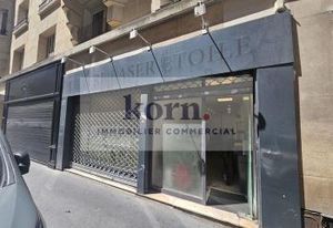 Location local commercial Paris 17 - Proche Place de l'Etoile
