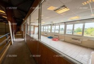Location entrepôt Fleury-les-Aubrais - 6 portes à quai