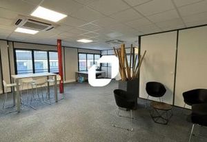 Location bureaux Limas - Proche gare et axes routiers