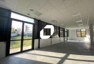Location bureaux Lyon 7 - Technoparc, proche bus, tramway et métro