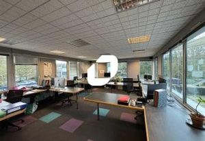 Vente bureaux Lissieu - Proche A89 et A6, bus et SNCF