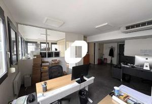 Location bureaux Lyon 3 - Proximité métro B, bus et gare Part-Dieu