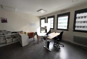 Location bureaux Lyon 3 - Proximité métro B, bus et gare Part-Dieu