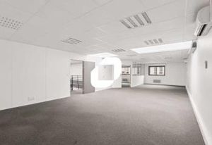 Location bureaux duplex Villeurbanne - Proche métro et axes routiers