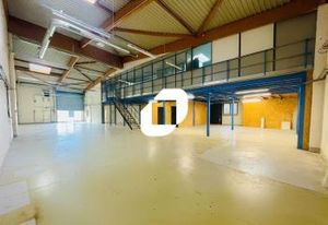Location cellules d'activités Décines-Charpieu - Parc sécurisé