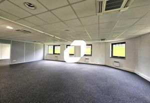 Location bureaux Limonest - Proche A6 et périphérique nord