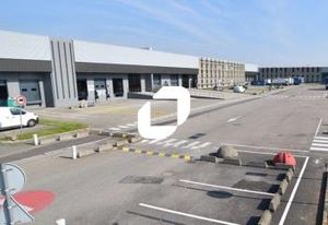Location entrepôt Corbas - 12 858 m² - 22 quais - Lyon Sud-Est