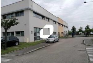 Location bâtiment mixte Saint-Priest - Parc clos sécurisé
