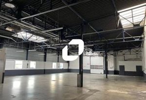 Location local d'activité Vénissieux - Divisible à partir de 340 m²