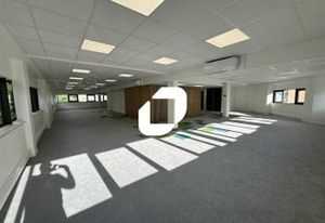Vente bureaux Seyssins - Proche tram, rocade et autoroute