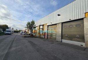 Location local d'activité Bondy - Proche RER E et aéroports