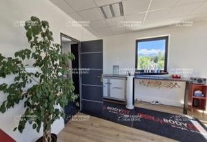 Location bureaux Challes-les-Eaux - Proche transports en commun
