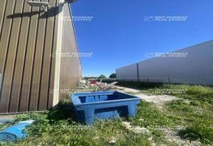 Local d'activité indépendant à vendre Le Plessis-Paté - Proche N104