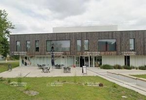 Location local commercial Mérignac - 1630 m² - 60 places
