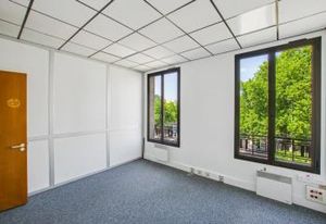 Bureaux à louer Saint-Denis - Proche Basilique et transports