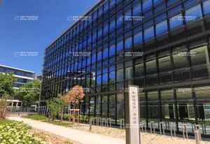 Location bureaux Lyon 7 - Proche Métro B, Tramway, périphérique et A7