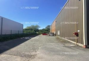 Local d'activité indépendant à vendre Le Plessis-Paté - Proche N104
